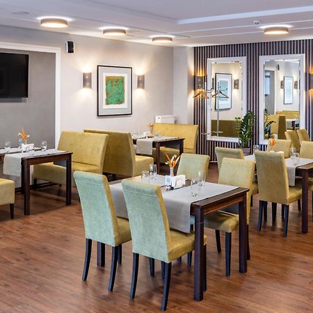 Taurus Hotel & Spa Lviv Extérieur photo