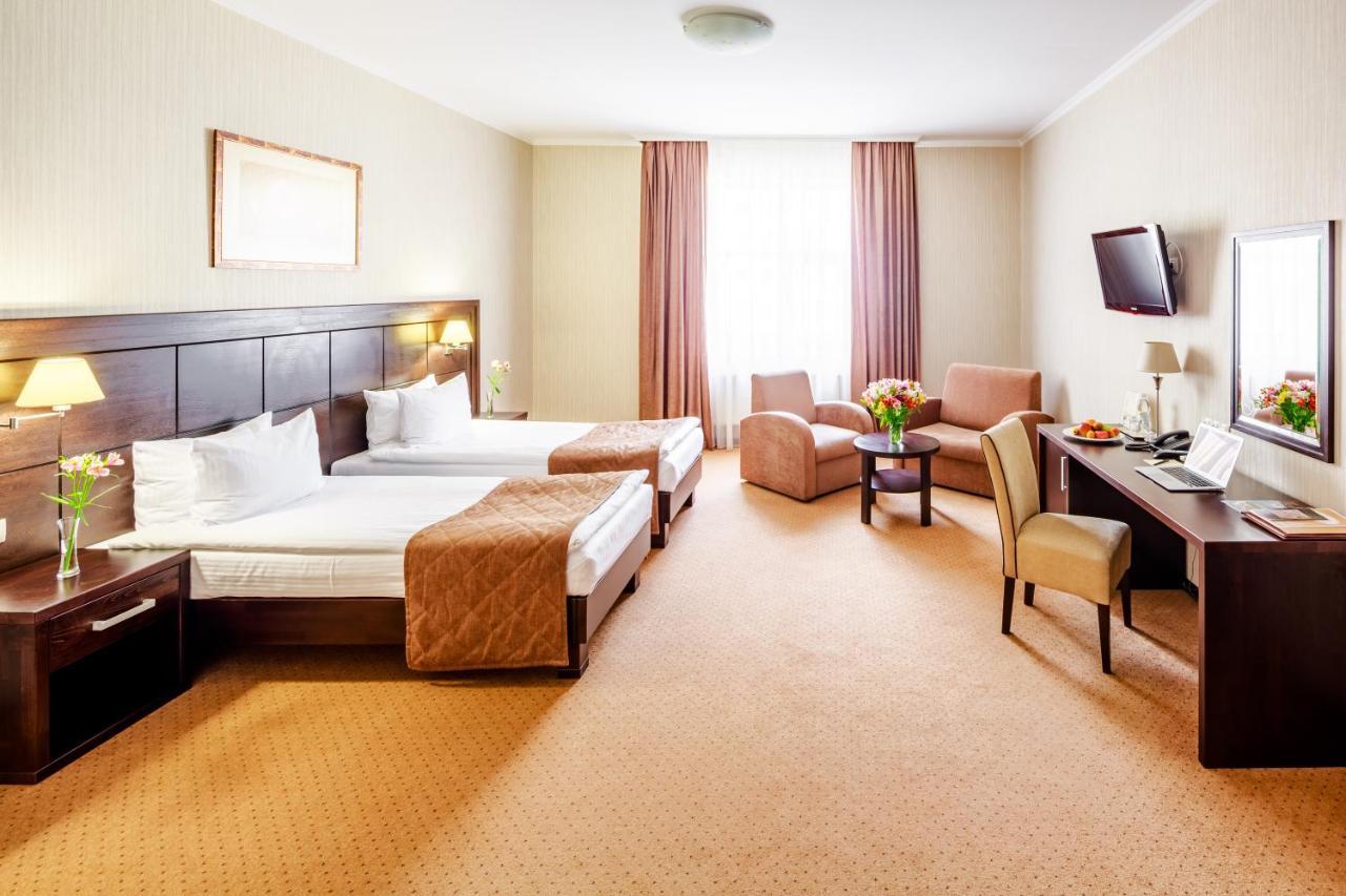 Taurus Hotel & Spa Lviv Extérieur photo