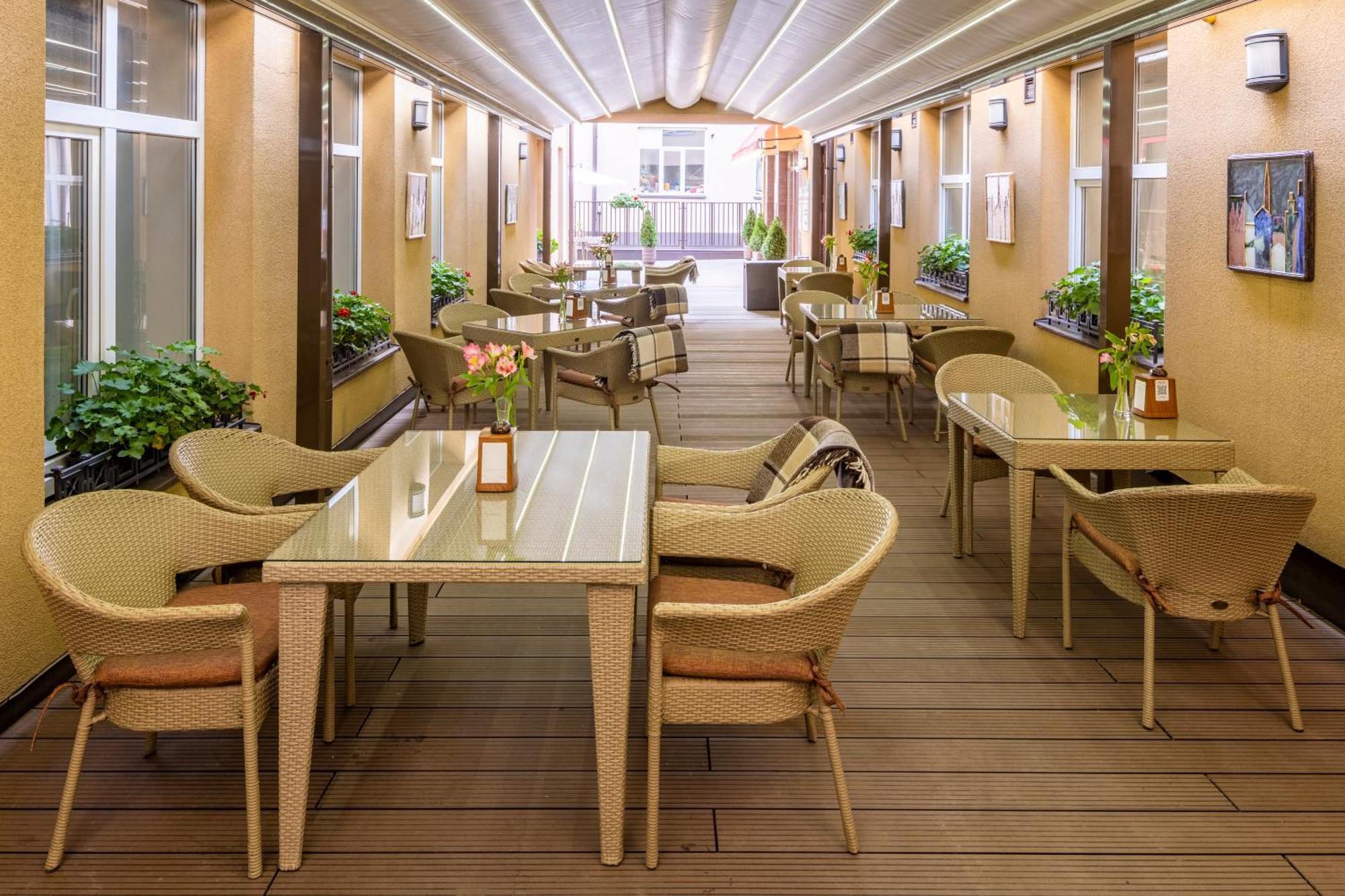 Taurus Hotel & Spa Lviv Extérieur photo