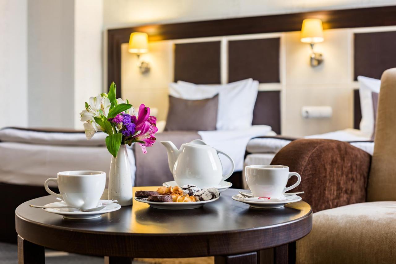 Taurus Hotel & Spa Lviv Extérieur photo