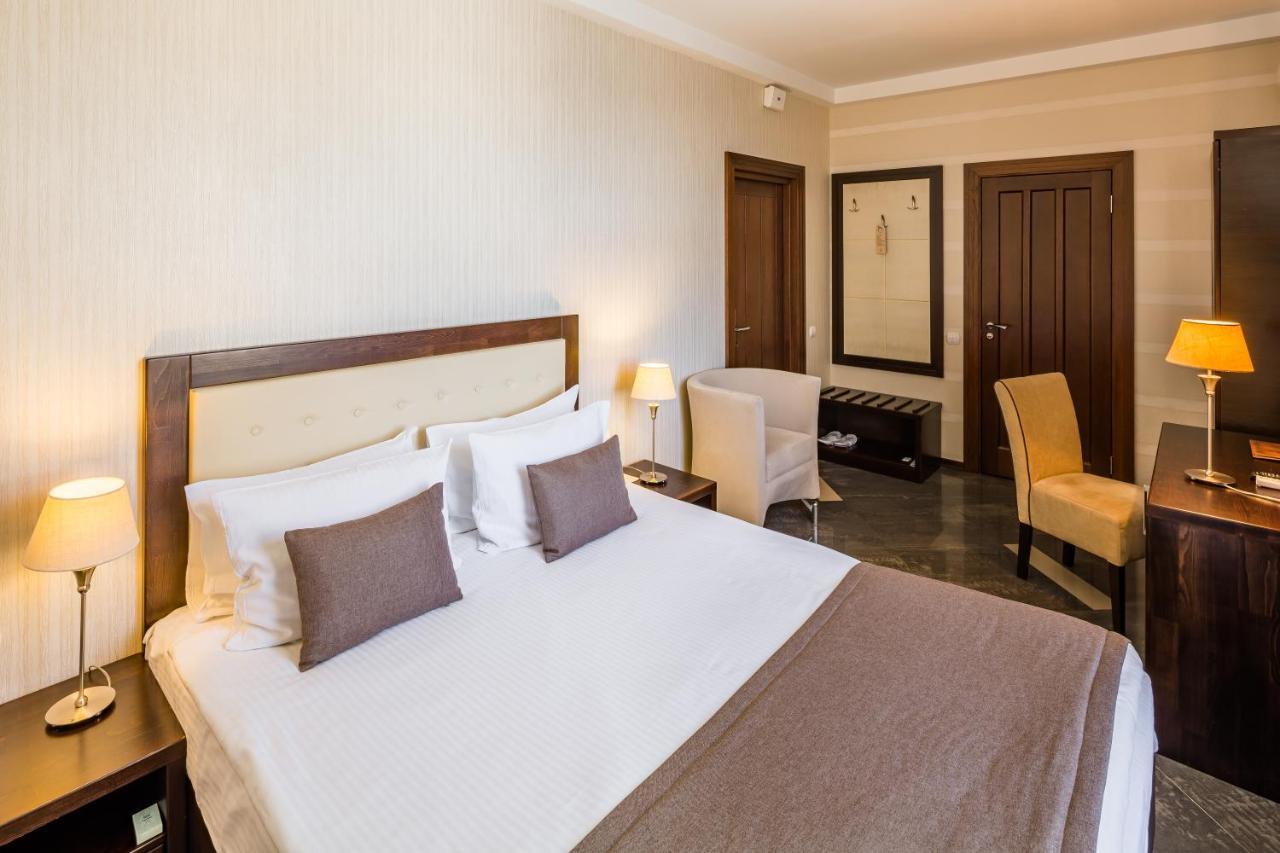 Taurus Hotel & Spa Lviv Extérieur photo